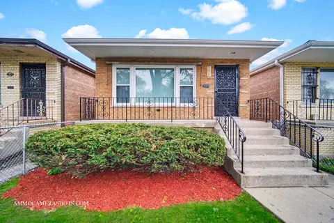 7015 S Honore St, Chicago, IL 60636