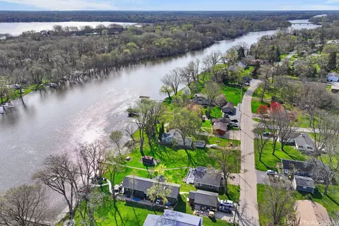 View/Area - 2622 S Riverside Dr, Mchenry, IL 60050 photo 4 of 7