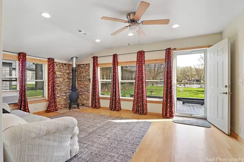 Bedroom - 2622 S Riverside Dr, Mchenry, IL 60050 photo 4 of 4