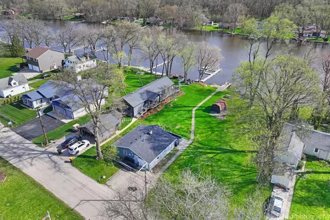 View/Area - 2622 S Riverside Dr, Mchenry, IL 60050 photo 1 of 7