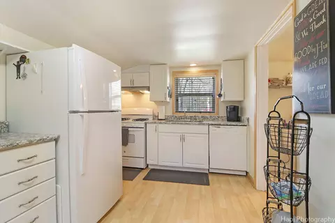 Kitchen - 2622 S Riverside Dr, Mchenry, IL 60050 photo 2 of 3