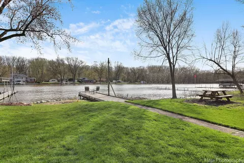 View/Area - 2622 S Riverside Dr, Mchenry, IL 60050 photo 7 of 7