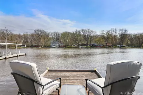 View/Area - 2622 S Riverside Dr, Mchenry, IL 60050 photo 2 of 7