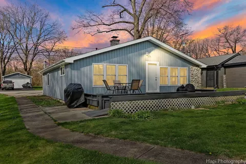 Exterior - 2622 S Riverside Dr, Mchenry, IL 60050 photo 5 of 5