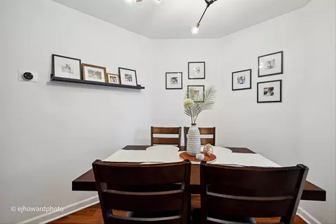 Dining - 633 Sutton Ct, Wheeling, IL 60090 photo 3 of 4