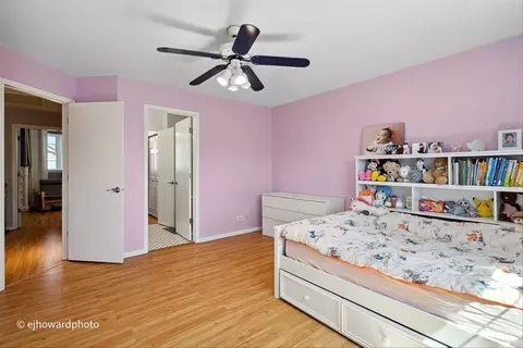 Bedroom - 633 Sutton Ct, Wheeling, IL 60090 photo 5 of 7