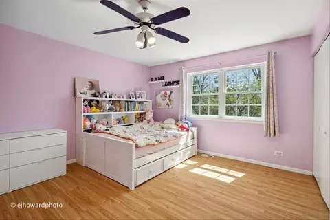 Bedroom - 633 Sutton Ct, Wheeling, IL 60090 photo 3 of 7