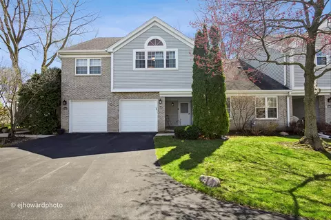 633 Sutton Ct, Wheeling, IL 60090