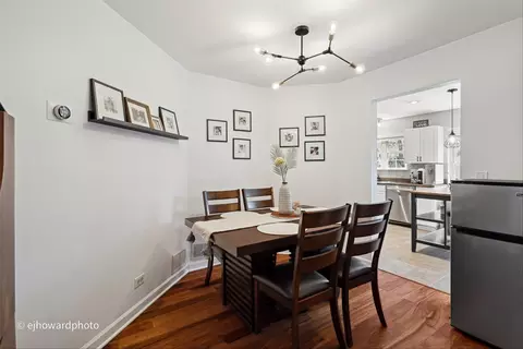Dining - 633 Sutton Ct, Wheeling, IL 60090 photo 2 of 4