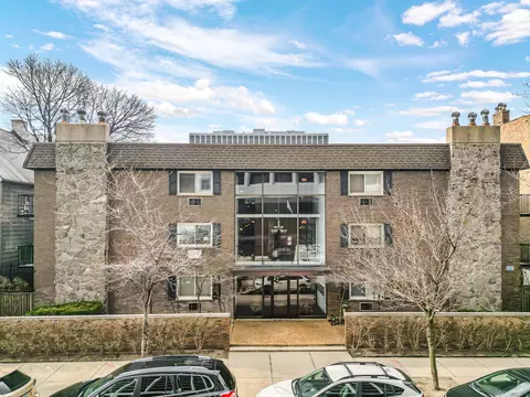 4334 N Clarendon Ave #106, Chicago, IL 60613