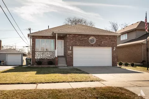 6049 W 99th St, Oak Lawn, IL 60453
