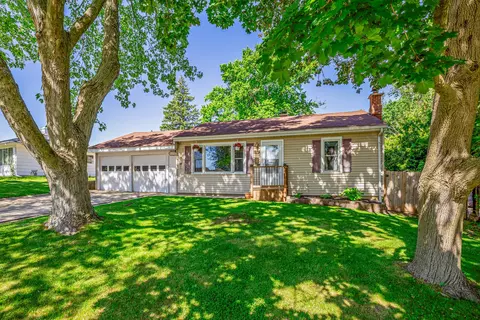 1403 N Madison St N, Woodstock, IL 60098
