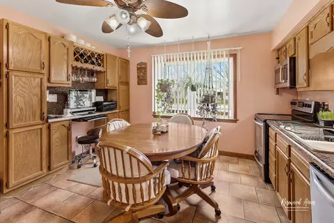 Dining - 573 S Curtis Ave, Kankakee, IL 60901 photo 1 of 1