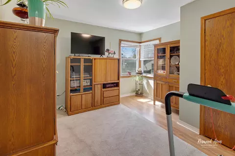 Kitchen - 573 S Curtis Ave, Kankakee, IL 60901 photo 3 of 3