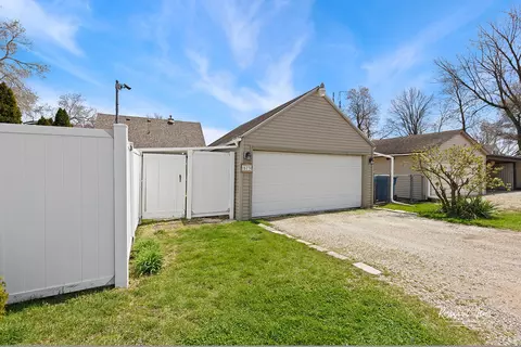 Exterior - 573 S Curtis Ave, Kankakee, IL 60901 photo 5 of 8