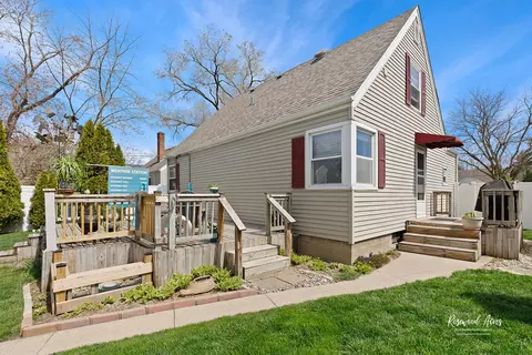 Exterior - 573 S Curtis Ave, Kankakee, IL 60901 photo 4 of 8