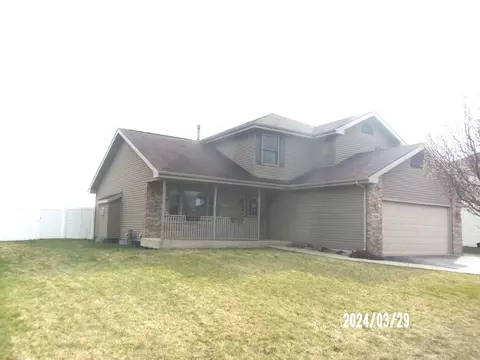 Exterior - 1306 E Heather Rd, Bourbonnais, IL 60914 photo 1 of 5