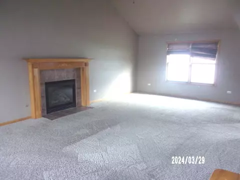 Living - 1306 E Heather Rd, Bourbonnais, IL 60914 photo 1 of 2