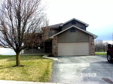 Exterior - 1306 E Heather Rd, Bourbonnais, IL 60914 photo 2 of 5