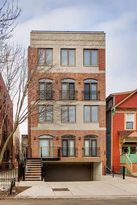 710 W Melrose St #1, Chicago, IL 60657