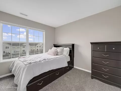 Bedroom - 216 Cassidy Ln, Elgin, IL 60124 photo 3 of 3