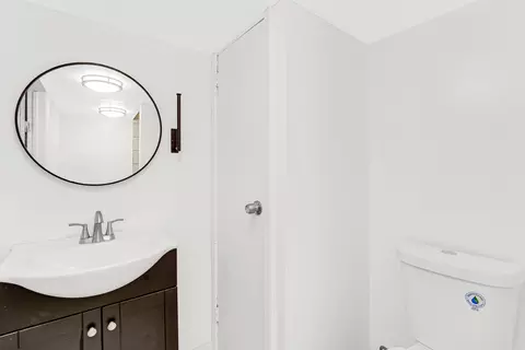 Bath - 115 E 104th St, Chicago, IL 60628 photo 4 of 5