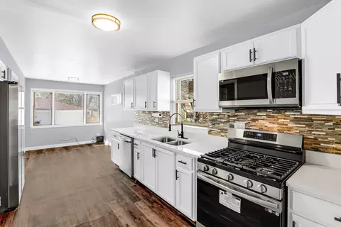 Kitchen - 115 E 104th St, Chicago, IL 60628 photo 2 of 2