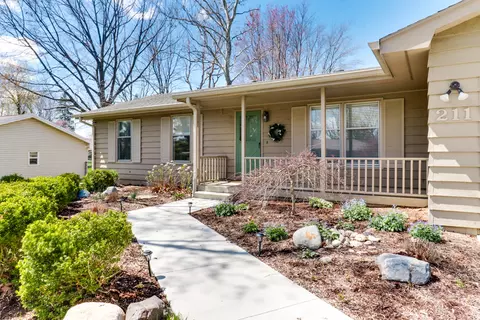 211 Doud Dr, Normal, IL 61761