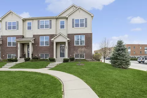 307 Lexington Ln, Rolling Meadows, IL 60008