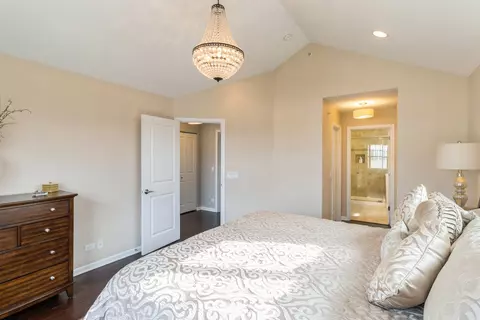 307 Lexington Ln, Rolling Meadows, IL 60008 photo 10
