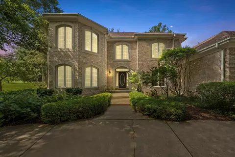 934 N Butternut Cir, Frankfort, IL 60423