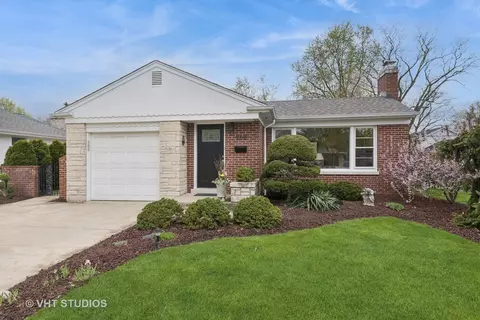 908 S Spring Ave, La Grange, IL 60525