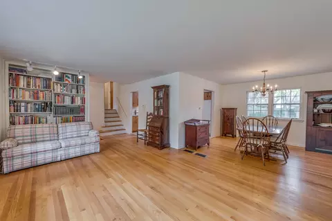 1021 Emerald Dr, Naperville, IL 60540 photo 6