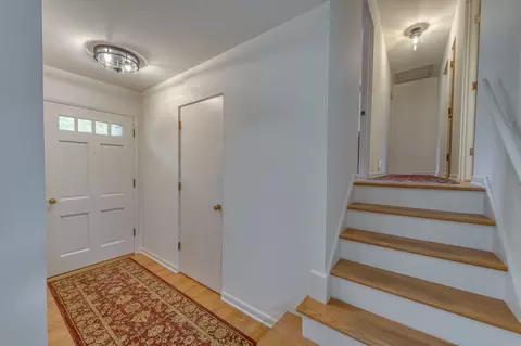 1021 Emerald Dr, Naperville, IL 60540 photo 3