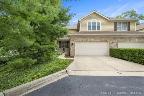 1935 Kingsbrook Ct, Wheaton, IL 60187