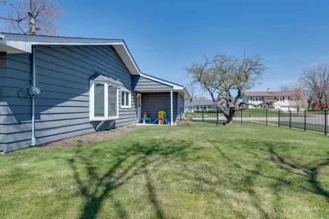 1760 Chippendale Rd, Hoffman Estates, IL 60195 photo 24