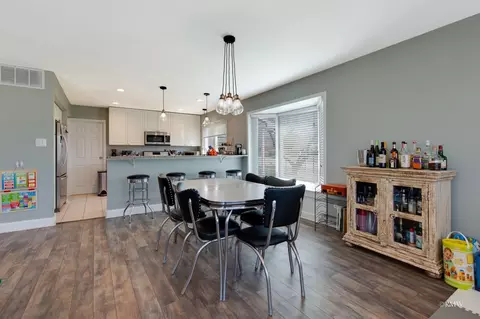 1760 Chippendale Rd, Hoffman Estates, IL 60195 photo 10
