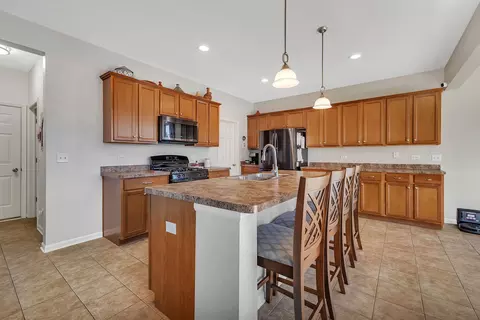 Kitchen - 25412 Springview Ct, Plainfield, IL 60544 photo 2 of 7