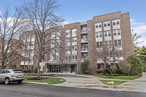 2025 Sherman Ave #508, Evanston, IL 60201