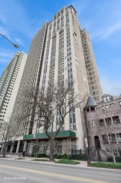 1242 N Lake Shore Dr #20, Chicago, IL 60610