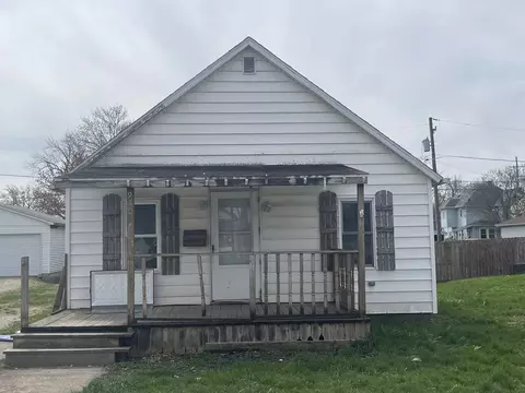 910 E Prairie St, Pontiac, IL 61764