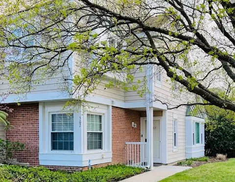 507 Park View Ter #507, Buffalo Grove, IL 60089