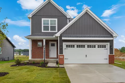 8 Prairie Trl, Monticello, IL 61856
