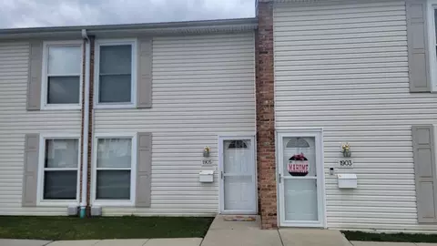 1905 Kenilworth Cir, Hoffman Estates, IL 60169
