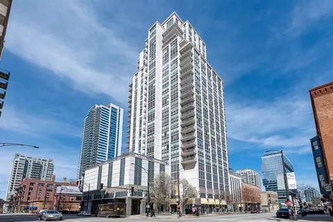 200 W Grand Ave #1405, Chicago, IL 60654