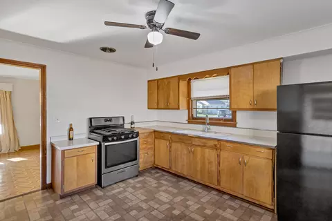 Kitchen - 835 Rose Ave, Des Plaines, IL 60016 photo 1 of 3