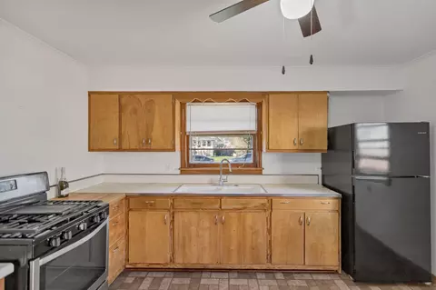 Kitchen - 835 Rose Ave, Des Plaines, IL 60016 photo 3 of 3