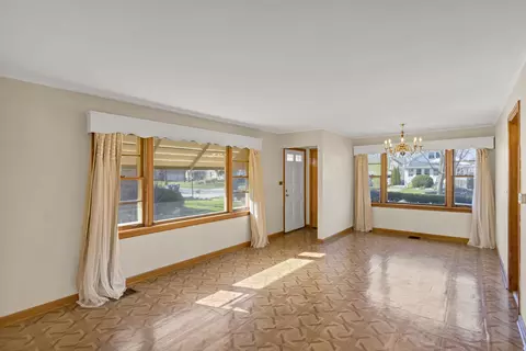 Other - 835 Rose Ave, Des Plaines, IL 60016 photo 3 of 12