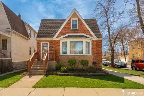 5659 W Cornelia Ave, Chicago, IL 60634