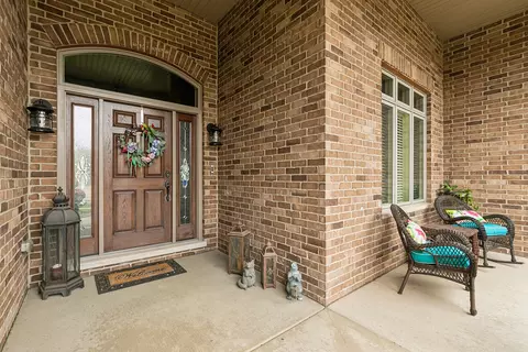 Exterior - 19508 Sarkis Dr, Mokena, IL 60448 photo 2 of 5